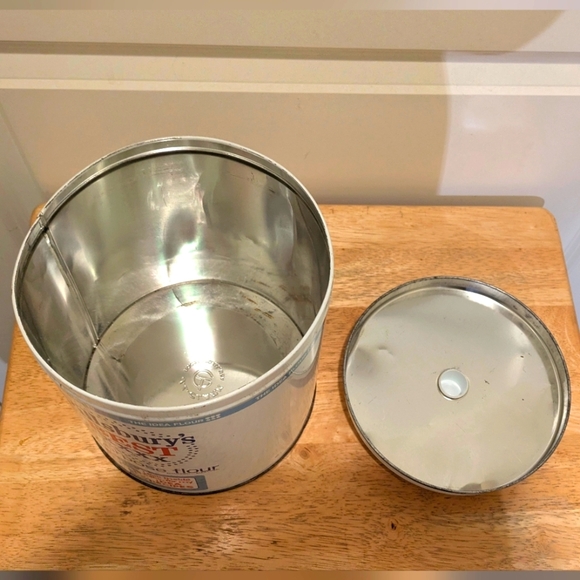 Vintage Pillsbury's Best JL Clark All Purpose Flour Tin - Picture 9 of 10